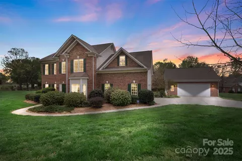 301 Prairie Rose Ct, Waxhaw, NC 28173