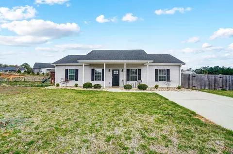1057 Rockway Dr, Lexington, NC 27295