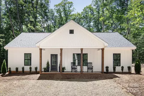 676 Chapel Hill Dr, Troy, NC 27371