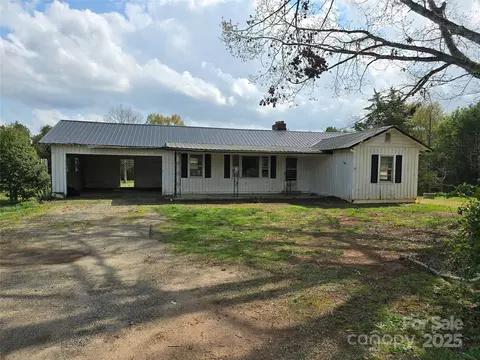 430 Morningstar Lake Rd, Forest City, NC 28043