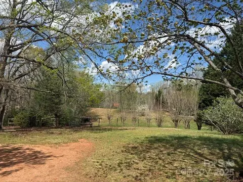373 Chimney Rock Rd, Mill Spring, NC 28756 photo 5