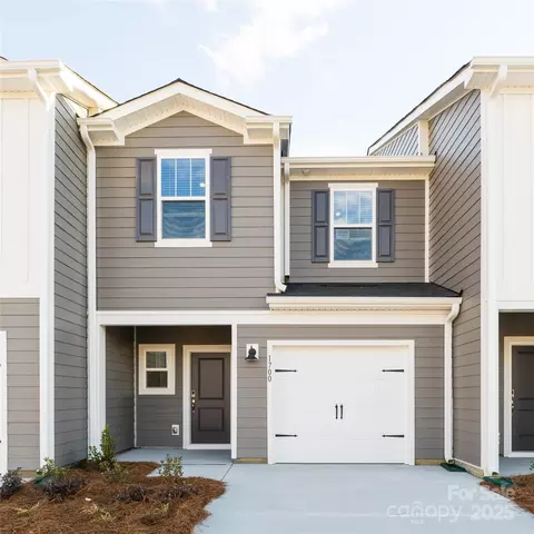 4329 Summit Woods Dr, Charlotte, NC 28216