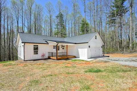 1356 Brightwater Dr, Hendersonville, NC 28739