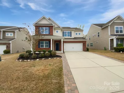 1082 Wallace Lake Rd, Fort Mill, SC 29707