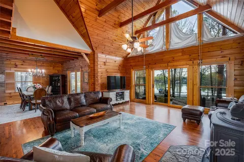 242 Morninglow Dr, Winnsboro, SC 29180