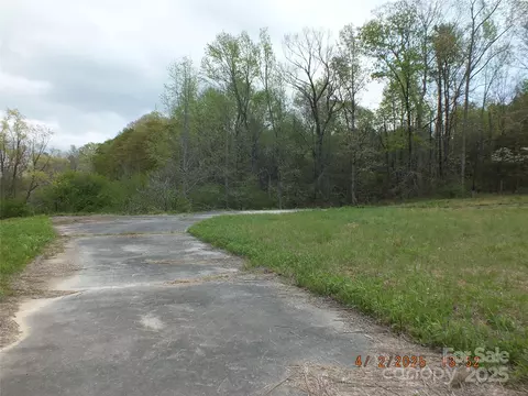 2289 Thornwell Rd, Lancaster, SC 29720