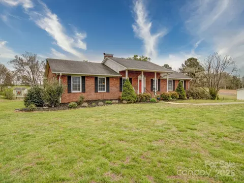 24436 Nc 2427 Hwy, Albemarle, NC 28001