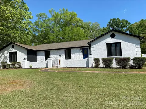 Exterior - 1946 Fairway Dr, Lancaster, SC 29720 photo 2 of 6