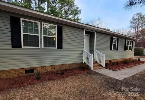 118 Malloy St, Red Springs, NC 28377