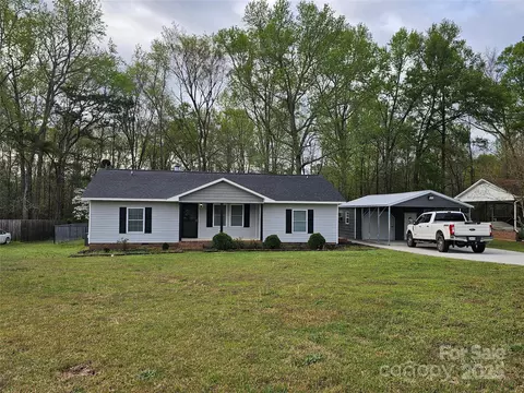 2021 Hilton Way Rd, Lancaster, SC 29720