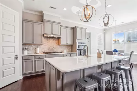 15402 Country Lake Dr, Pineville, NC 28134