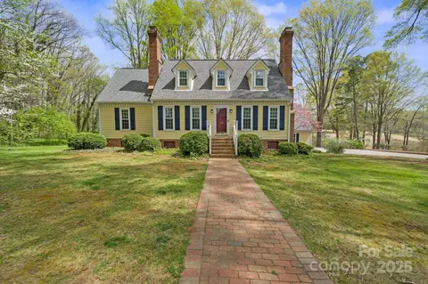 469 Augusta Dr, Statesville, NC 28625