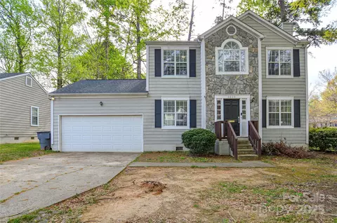 6020 Running Deer Rd, Charlotte, NC 28214