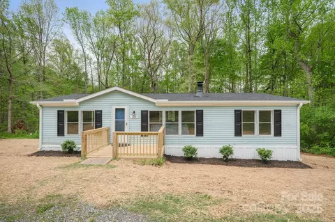 102 Lansdale Ave, Lincolnton, NC 28092