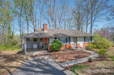 211 Redland Rd, Landrum, SC 29356