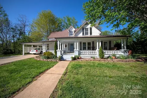 216 S Main St, Granite Falls, NC 28630