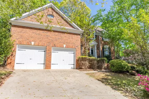 19113 Southport Dr, Cornelius, NC 28031