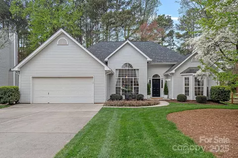 9118 Pine Springs Ct, Huntersville, NC 28078