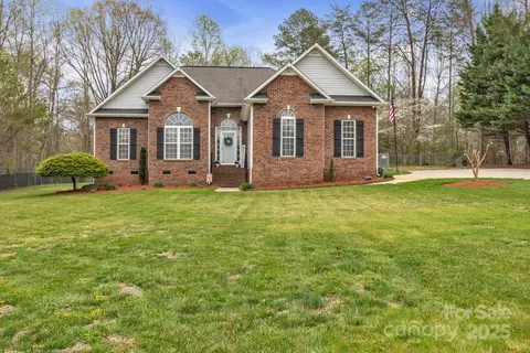 3565 Laboratory Rd, Lincolnton, NC 28092