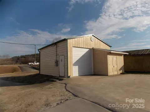 1315 N Main Nw St NW, Lenoir, NC 28645