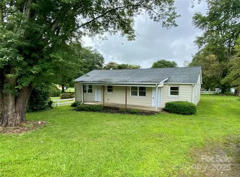 87 Sellers Rd, Clyde, NC 28721