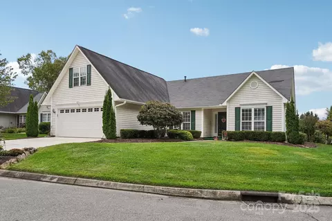133 Stonehollow Rd, Fletcher, NC 28732