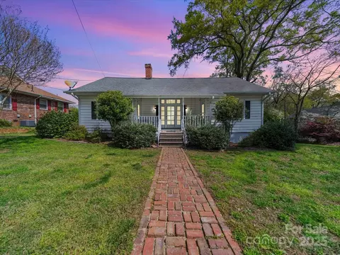 11 Tallassee St, Badin, NC 28009