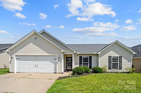 160 Lumber River Rd, Fletcher, NC 28732