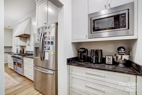 Kitchen - 317 Boyd Rd, Clover, SC 29710 photo 6 of 6