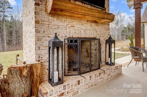 Exterior - 317 Boyd Rd, Clover, SC 29710 photo 4 of 6