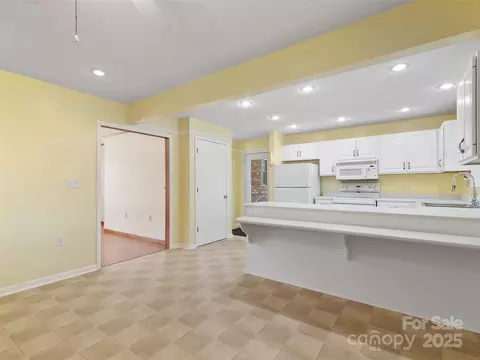 149 Sunny Hill Ln, Clyde, NC 28721 photo 5