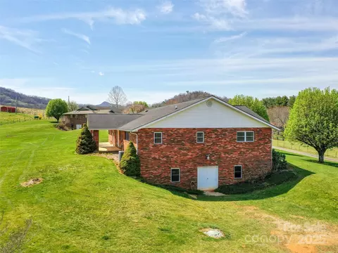 149 Sunny Hill Ln, Clyde, NC 28721 photo 44
