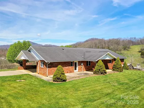149 Sunny Hill Ln, Clyde, NC 28721 photo 41