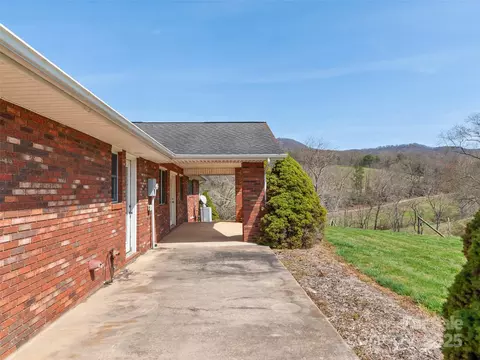 149 Sunny Hill Ln, Clyde, NC 28721 photo 19