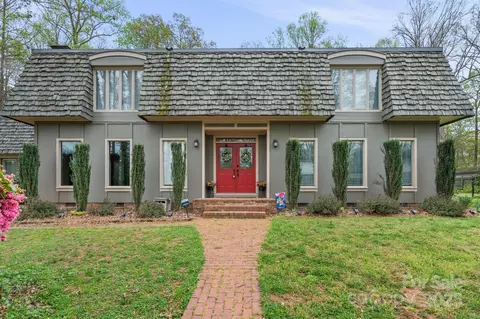 242 Magnolia Ave, Mocksville, NC 27028