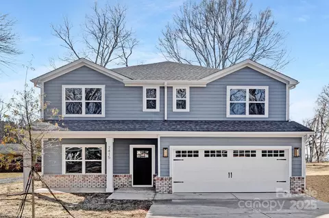 1034 Dooley Dr, Charlotte, NC 28227