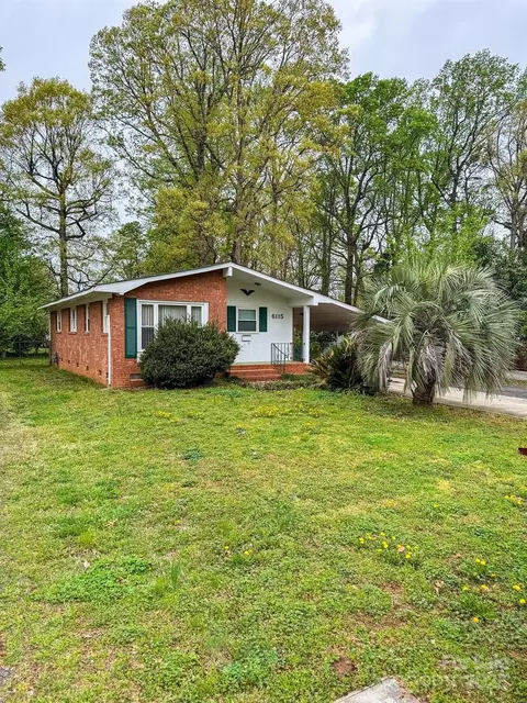 6115 Amberly Ln, Charlotte, NC 28213