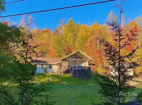 234 Bird Creek Dr, Waynesville, NC 28786
