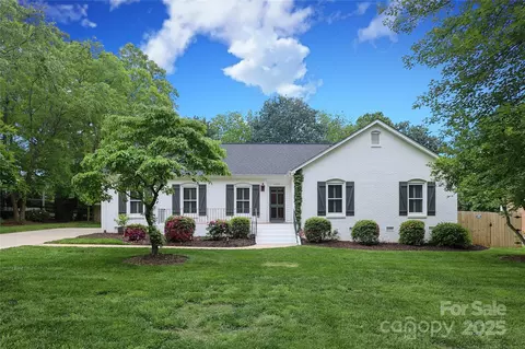 6036 Sharon Acres Rd, Charlotte, NC 28210