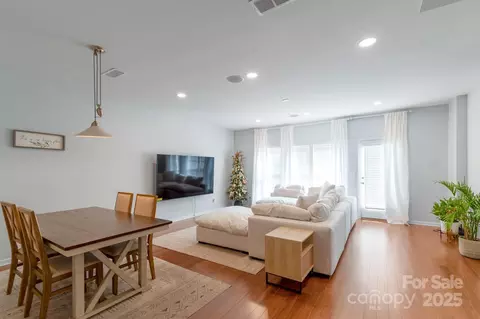 12036 Duke Lancaster Dr, Charlotte, NC 28277