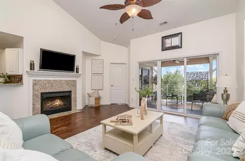18643 Harborside 36 Dr #36, Cornelius, NC 28031