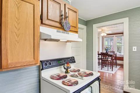 Kitchen - 21 Henry Dr, Clyde, NC 28721 photo 3 of 3