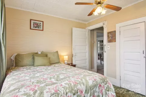 Bedroom - 21 Henry Dr, Clyde, NC 28721 photo 5 of 7