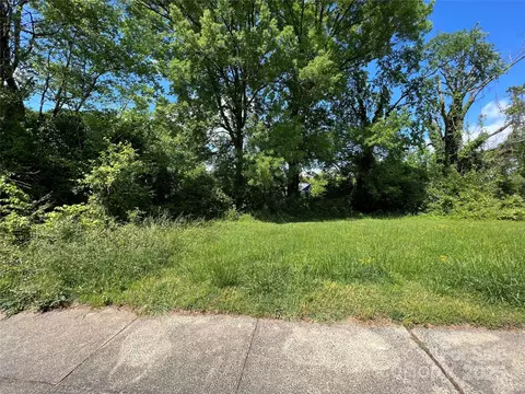 737 Charles Ave, Charlotte, NC 28205