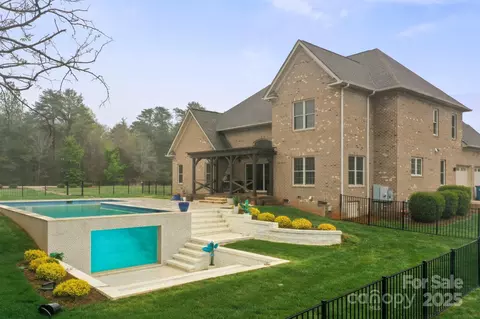1012 Harper Lee Dr, Newton, NC 28658