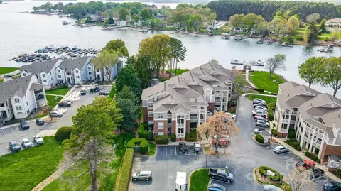 7836 Village Harbor Dr, Cornelius, NC 28031