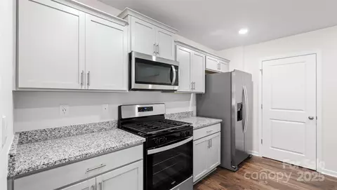 185 Callie River Ct, Clyde, NC 28721 photo 5