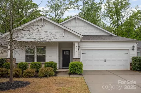 7518 Porrera St, Charlotte, NC 28214