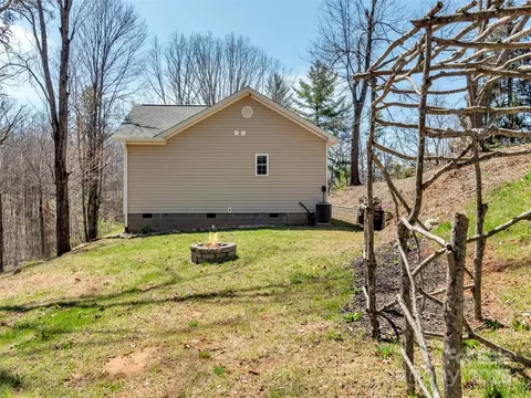 Exterior - 37 Brian Dr, Canton, NC 28716 photo 6 of 9