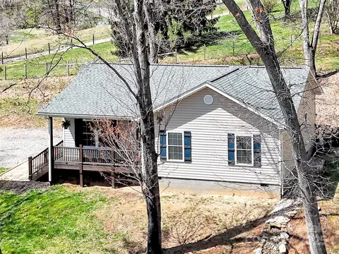 Exterior - 37 Brian Dr, Canton, NC 28716 photo 8 of 9